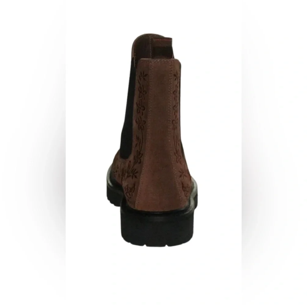 JOHNNY WAS SUEDE LEATHER BLUMA EMBROIDERED CHELSEA ANKLE BOOTS, SO STYLISH - Picture 7 of 14